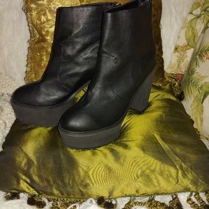 Deena and Ozzy ankle boots